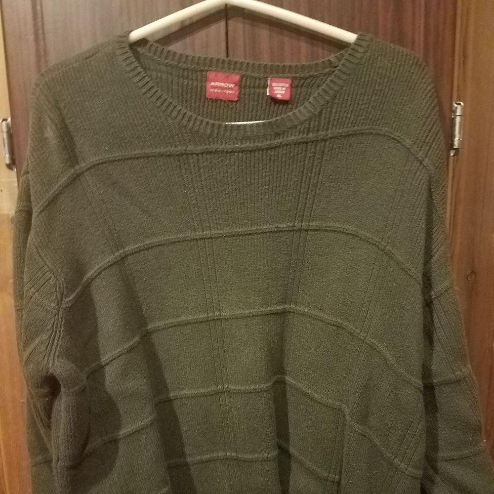 Men's Sweater Size XL